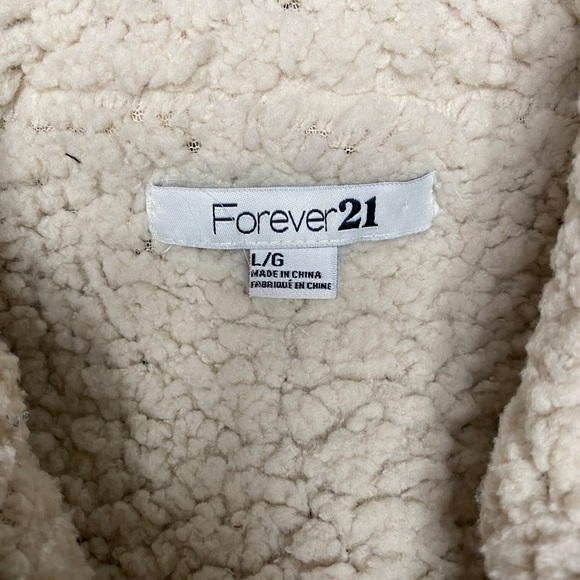 Forever21 Women’s Vest - Picture 4 of 4